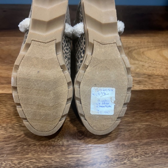 Shoes - Picture 4 of 4